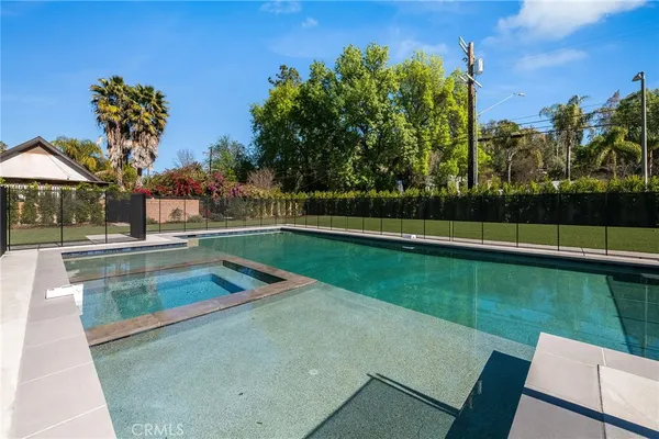 $29,500 | 4930 Palomar Drive, Tarzana, CA 91356