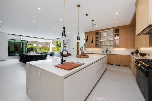 $29,500 | 4930 Palomar Drive, Tarzana, CA 91356