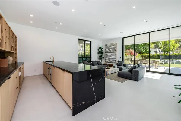 $29,500 | 4930 Palomar Drive, Tarzana, CA 91356