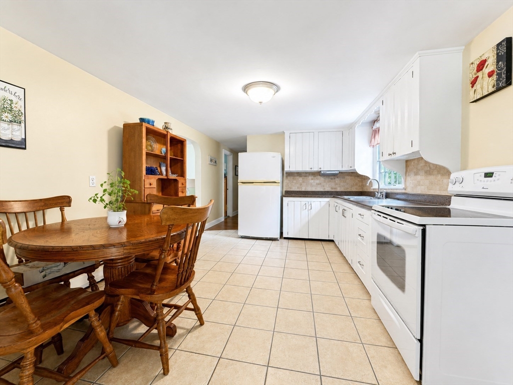 76 Andover Road Billerica, MA 01821 - Photo 19 of 32
