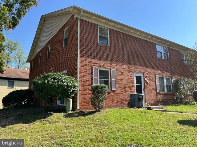 $2,200 | 9639 Hagel Circle, Lorton, VA 22079