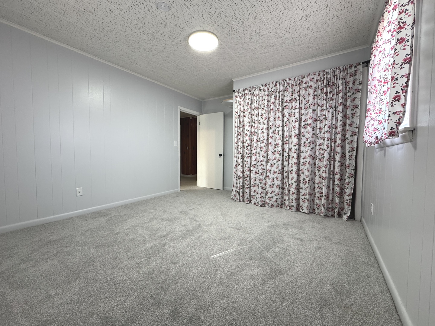 3288 South Hieland Road St. Anne, IL 60964 - Photo 19 of 45 a view of an empty room with a window