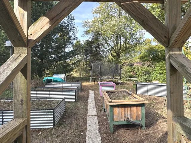 $221,000 | 3288 South Hieland Road, St. Anne, IL 60964