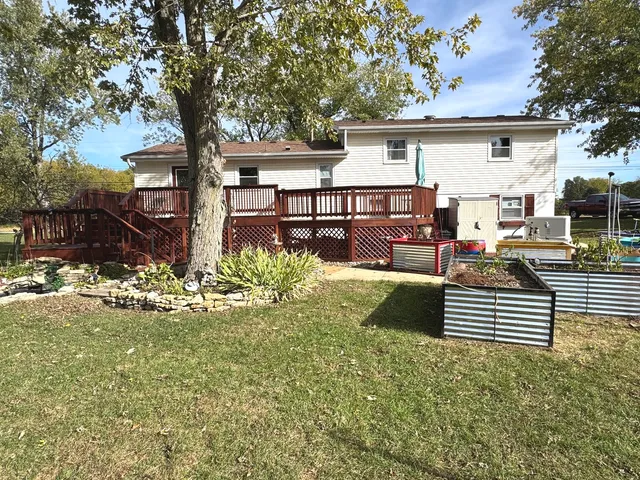 $221,000 | 3288 South Hieland Road, St. Anne, IL 60964