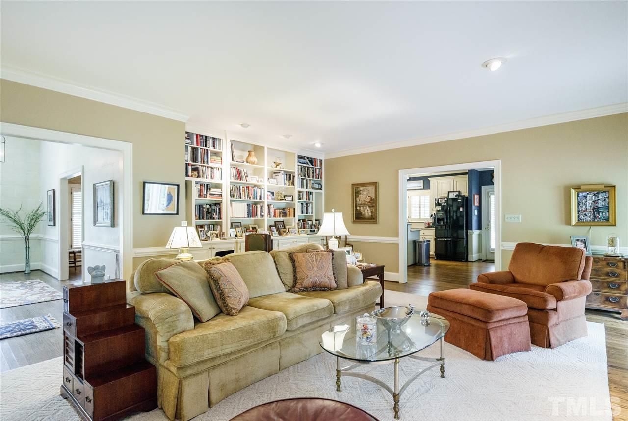 2911 Hostetler Street Raleigh, NC 27609 - Photo 5 of 25