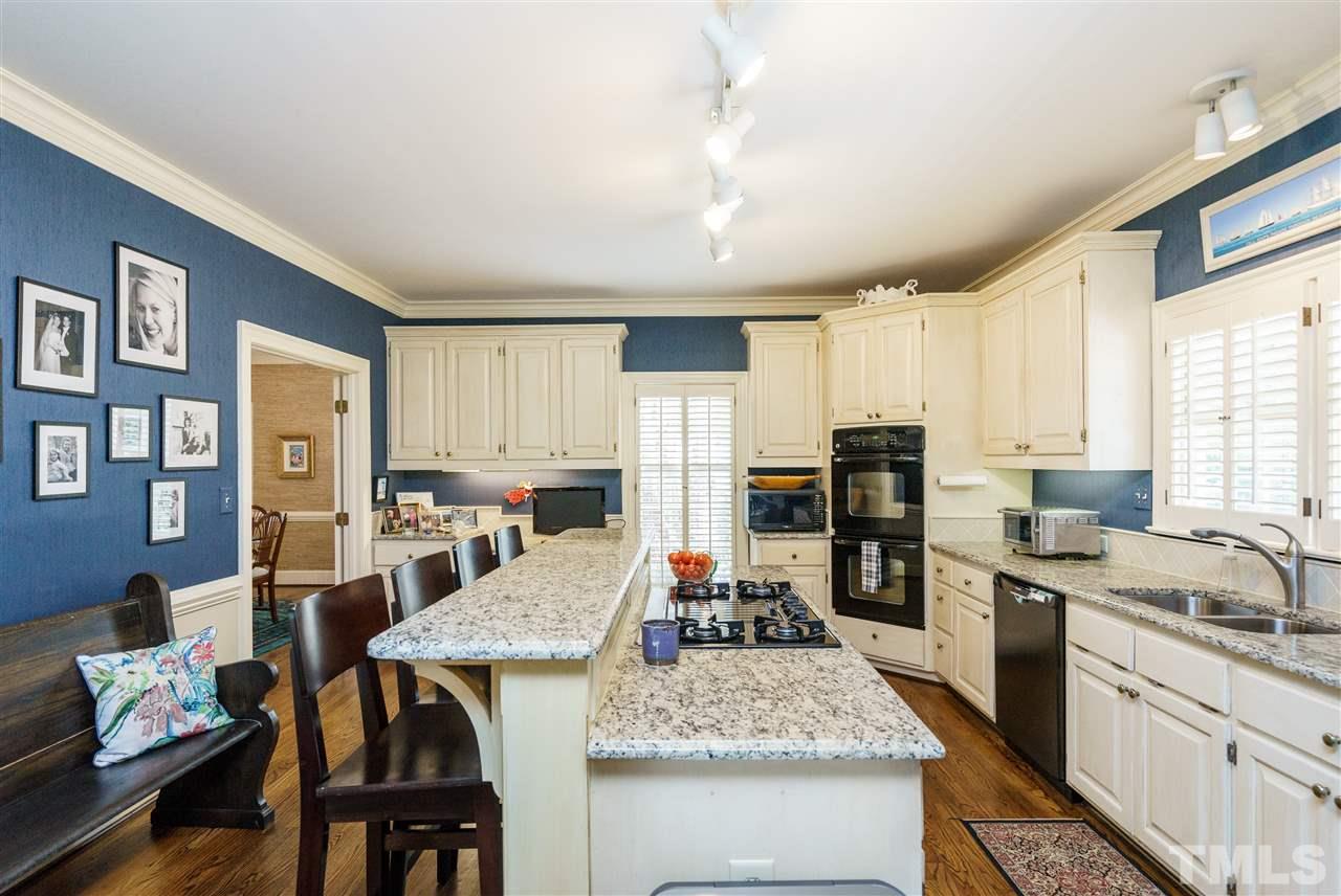 2911 Hostetler Street Raleigh, NC 27609 - Photo 9 of 25