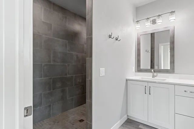 $1,489,900 | 167 Fox Shores Drive, Wrightstown, WI 54180