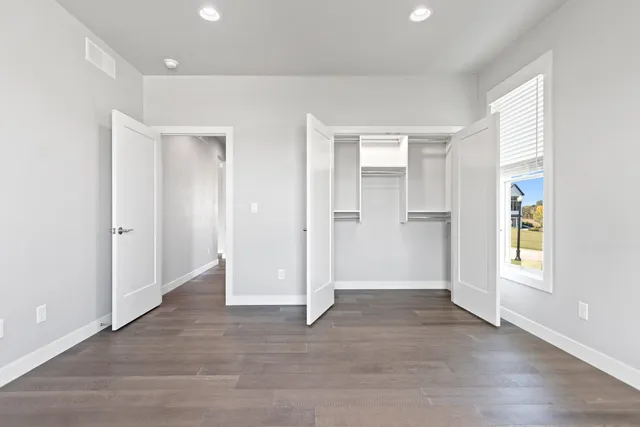 $1,489,900 | 167 Fox Shores Drive, Wrightstown, WI 54180