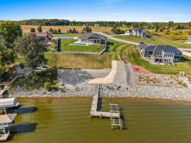 $1,489,900 | 167 Fox Shores Drive, Wrightstown, WI 54180