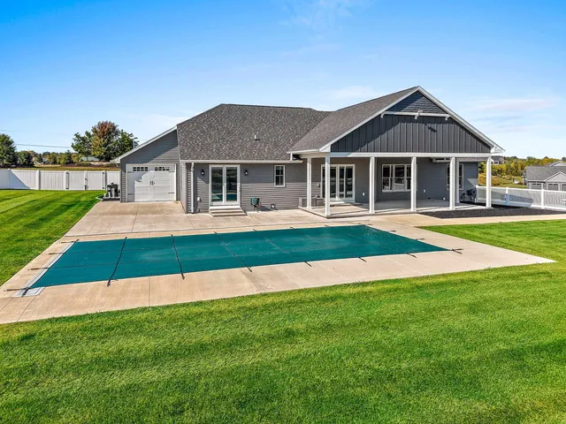$1,489,900 | 167 Fox Shores Drive, Wrightstown, WI 54180