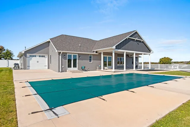 $1,489,900 | 167 Fox Shores Drive, Wrightstown, WI 54180