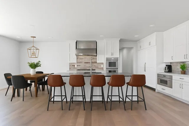 $1,489,900 | 167 Fox Shores Drive, Wrightstown, WI 54180