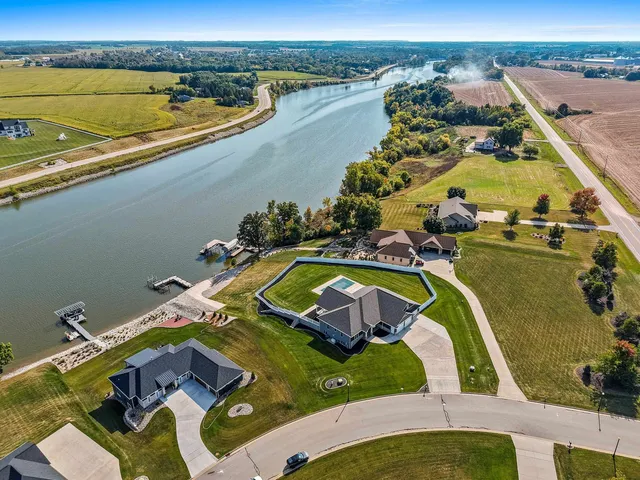 $1,489,900 | 167 Fox Shores Drive, Wrightstown, WI 54180