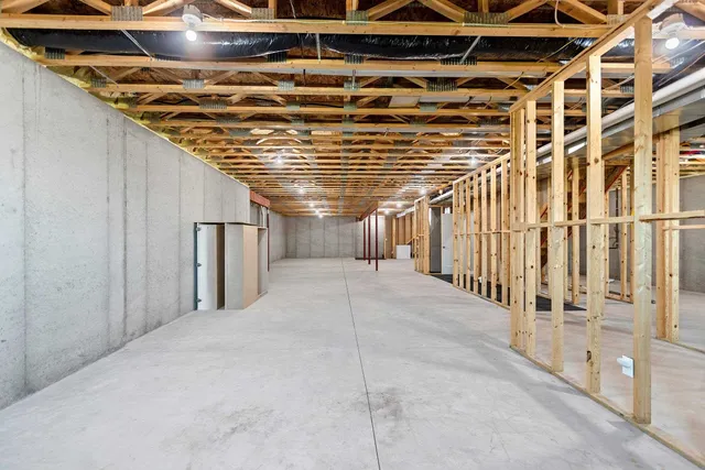 $1,489,900 | 167 Fox Shores Drive, Wrightstown, WI 54180