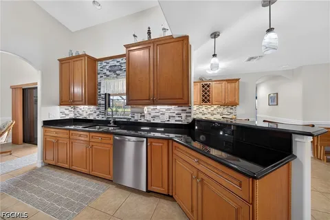 $554,900 | 154 Southeast 21st Terrace, Cape Coral, FL 33990