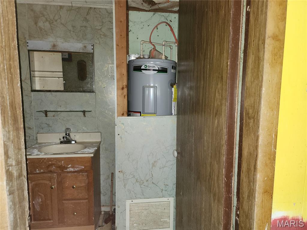 416 East 6th Street Staunton, IL 62088 - Photo 11 of 25