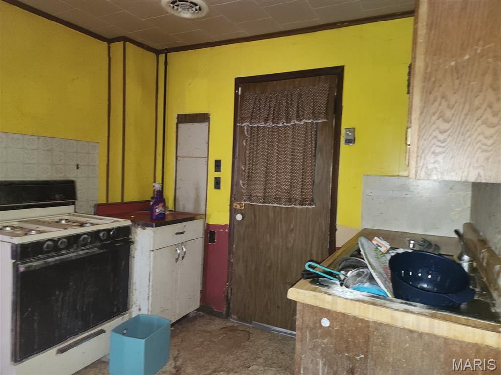 416 East 6th Street Staunton, IL 62088 - Photo 13 of 25