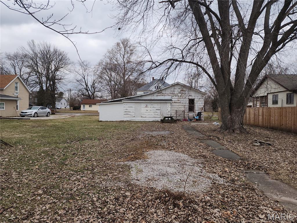 416 East 6th Street Staunton, IL 62088 - Photo 5 of 25