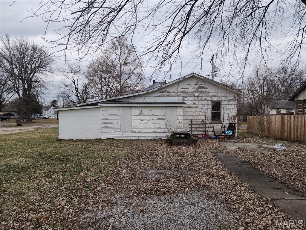 416 East 6th Street Staunton, IL 62088 - Photo 7 of 25