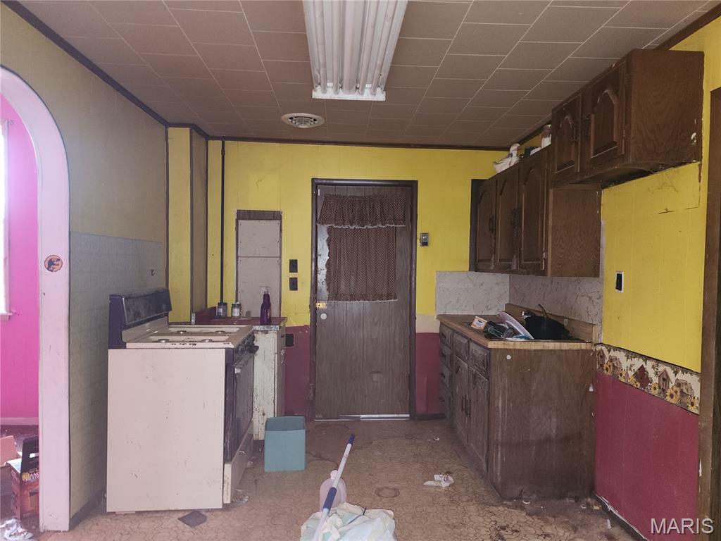 416 East 6th Street Staunton, IL 62088 - Photo 10 of 25