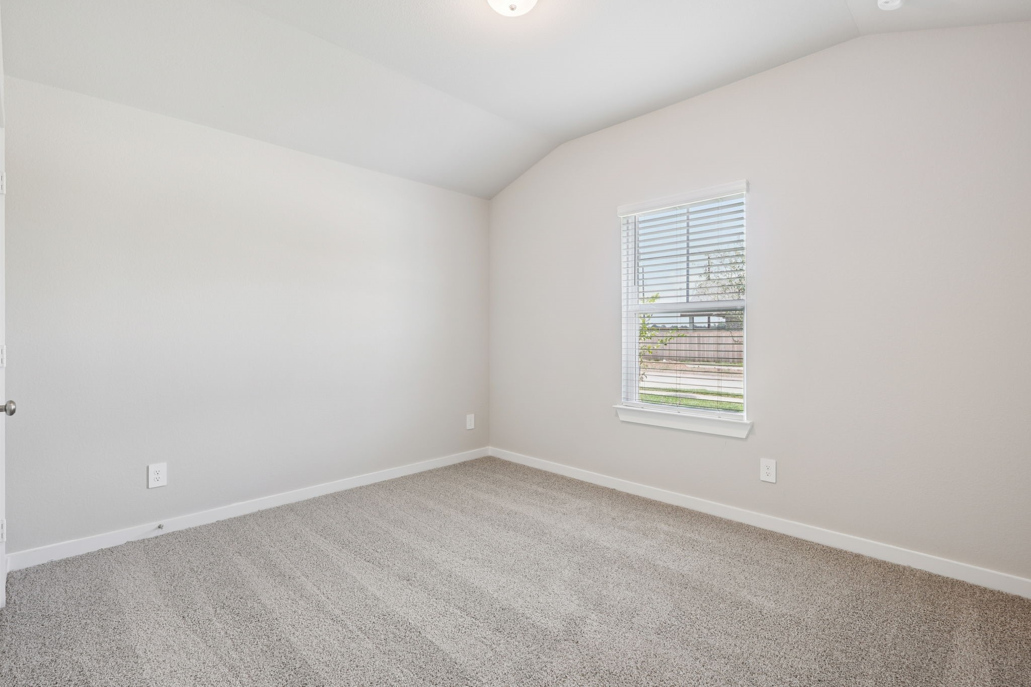 2639 Clapbread Lane Rosenberg, TX 77471 - Photo 14 of 31 an empty room with a window