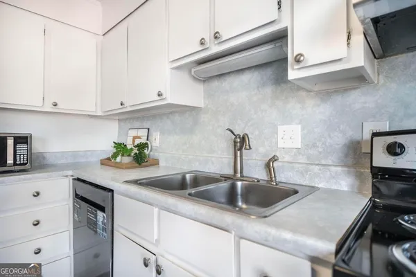 $142,000 | 140 Stoneridge Drive, Warner Robins, GA 31088