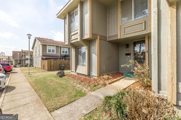 $142,000 | 140 Stoneridge Drive, Warner Robins, GA 31088