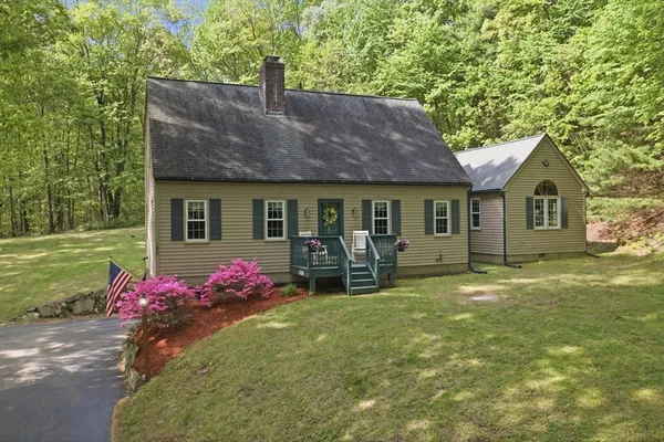 $492,000 | 180 Oxford Road, Charlton, MA 01507