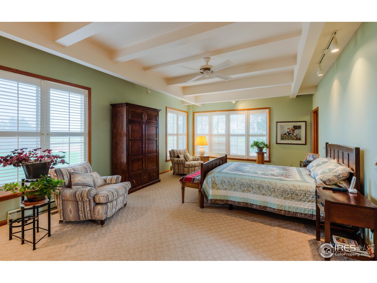 10024 Lookout Road Lafayette, CO 80026 - Photo 14 of 37 Primary bedroom has plenty of space.