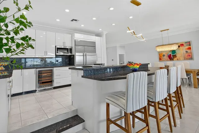 $12,000 | 513 South Riverside Drive, Pompano Beach, FL 33062