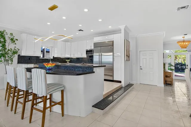 $12,000 | 513 South Riverside Drive, Pompano Beach, FL 33062