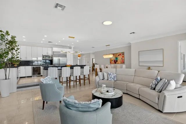 $12,000 | 513 South Riverside Drive, Pompano Beach, FL 33062