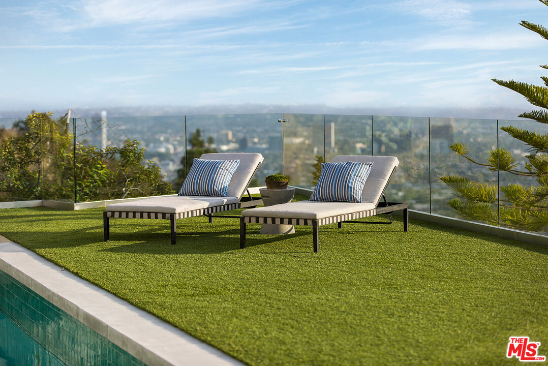 7868 Electra Drive Los Angeles, CA 90046 - Photo 18 of 38 a view of a bench in the middle of a park