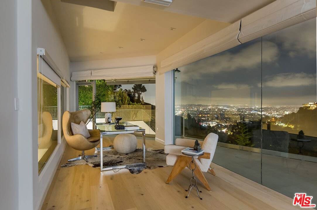 7868 Electra Drive Los Angeles, CA 90046 - Photo 31 of 38 a work room with furniture
