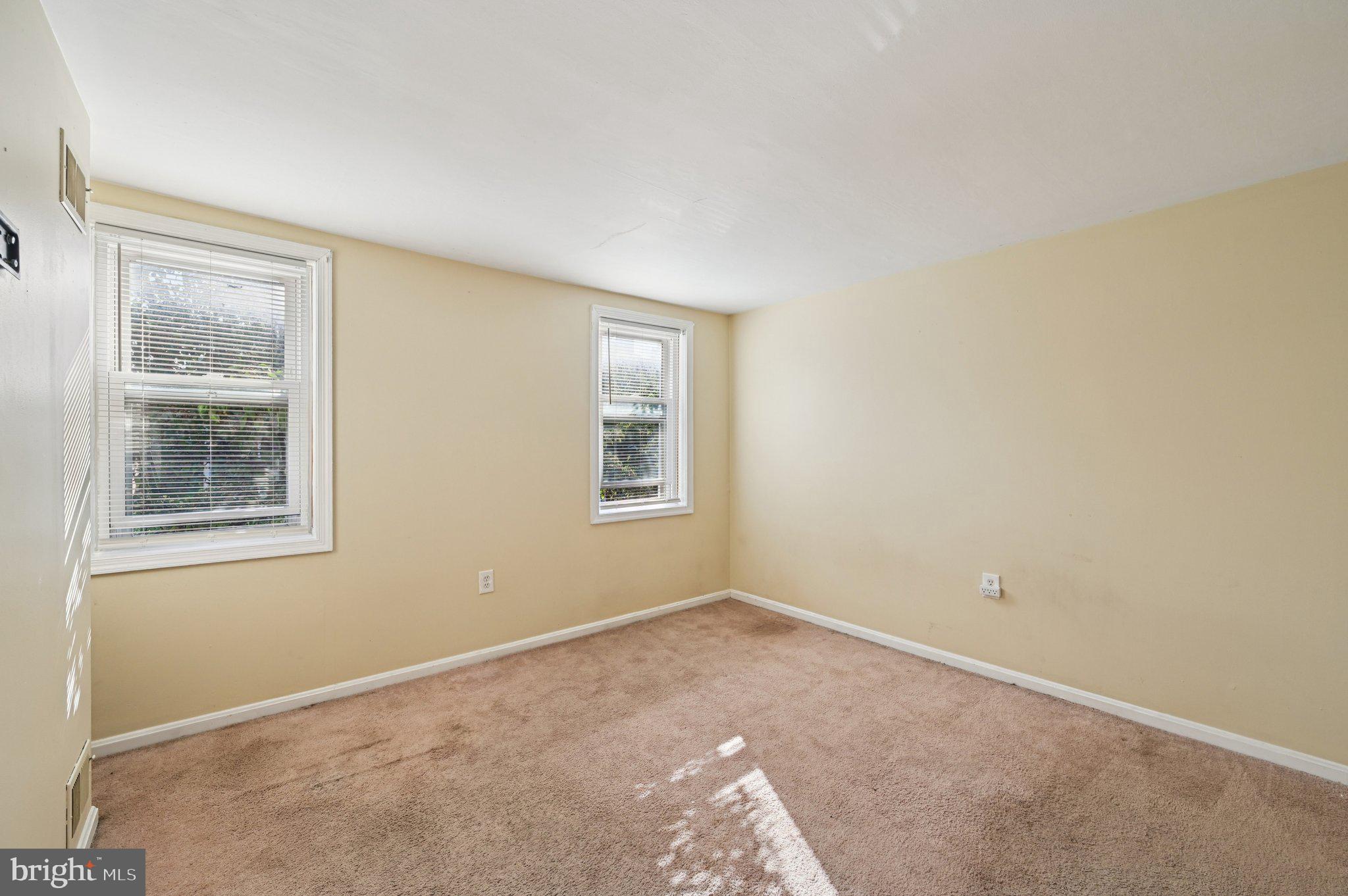 110 South Poppleton Street Baltimore, MD 21201 - Photo 18 of 39 a view of an empty room with a window
