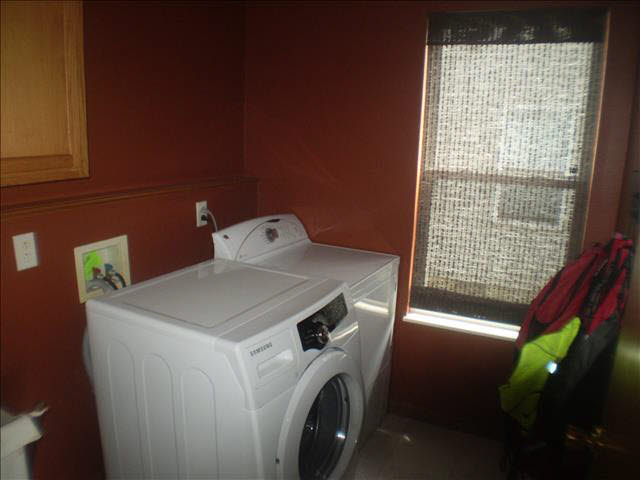 761 Hunting Creek Road Temperance, MI 48182 - Photo 16 of 18 UTILITY ROOM