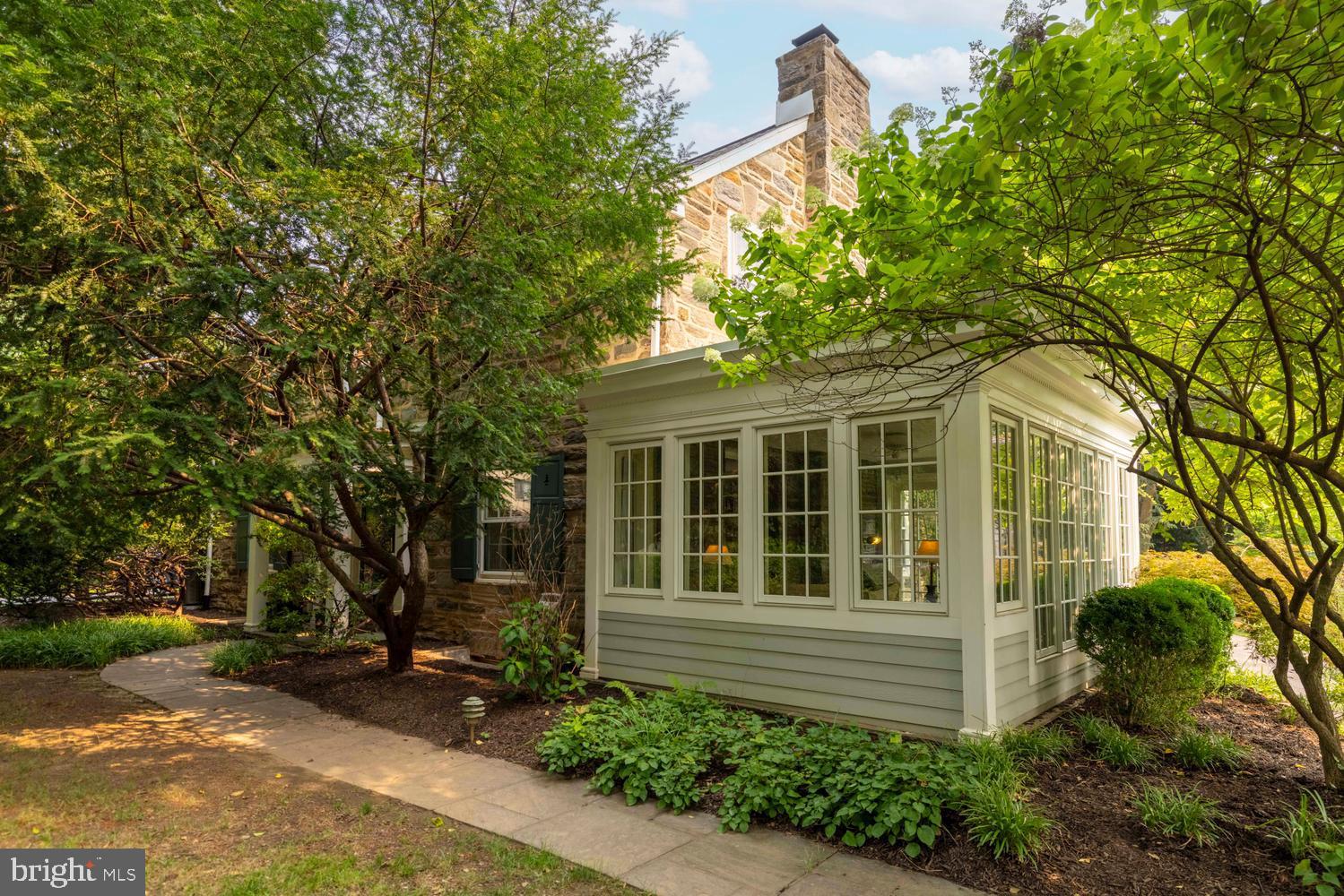 3938 Netherfield Road Philadelphia, PA 19129 - Photo 4 of 49 Gallery Image 4