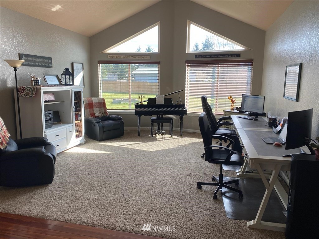 6140 186th Avenue Southwest Rochester, WA 98579 - Photo 4 of 32
