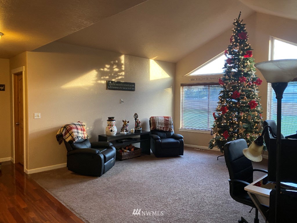 6140 186th Avenue Southwest Rochester, WA 98579 - Photo 5 of 32