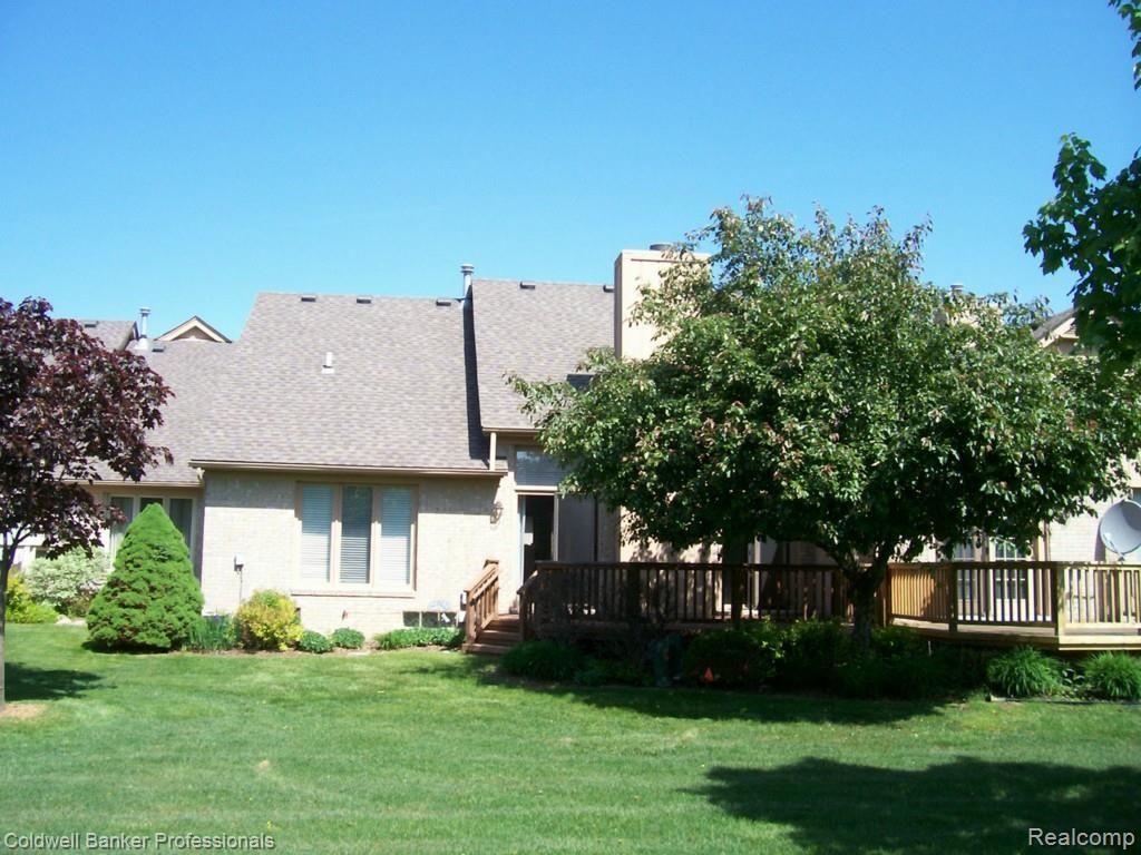 5874 Dawn Ridge Drive Troy, MI 48098 - Photo 15 of 16 102_7018.jpg