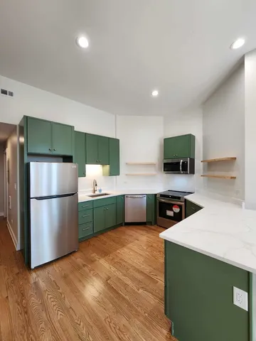 $2,300 | 6321 South Eberhart Avenue, Unit 2, Chicago, IL 60637