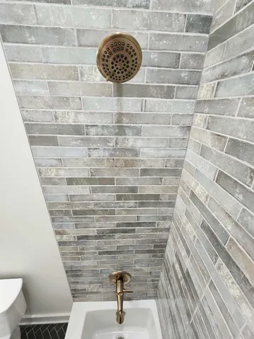 $2,300 | 6321 South Eberhart Avenue, Unit 2, Chicago, IL 60637