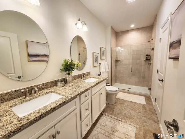 $605,000 | 137 Mulholland Way, Unit 83, North Haven, CT 06473