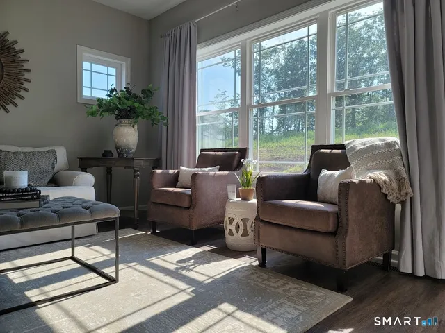 $605,000 | 137 Mulholland Way, Unit 83, North Haven, CT 06473