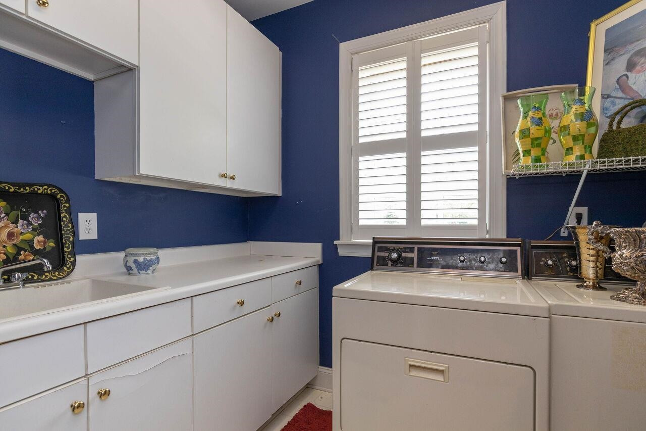 1405 Canfield Court Raleigh, NC 27608 - Photo 23 of 28 Photo 23