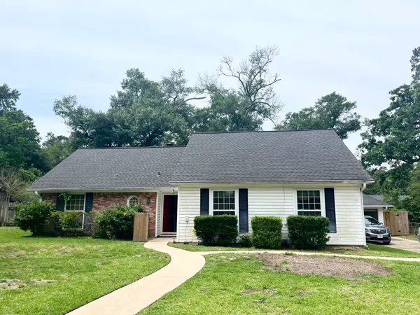 $305,000 | 208 Pine Valley, Huntsville, TX 77320