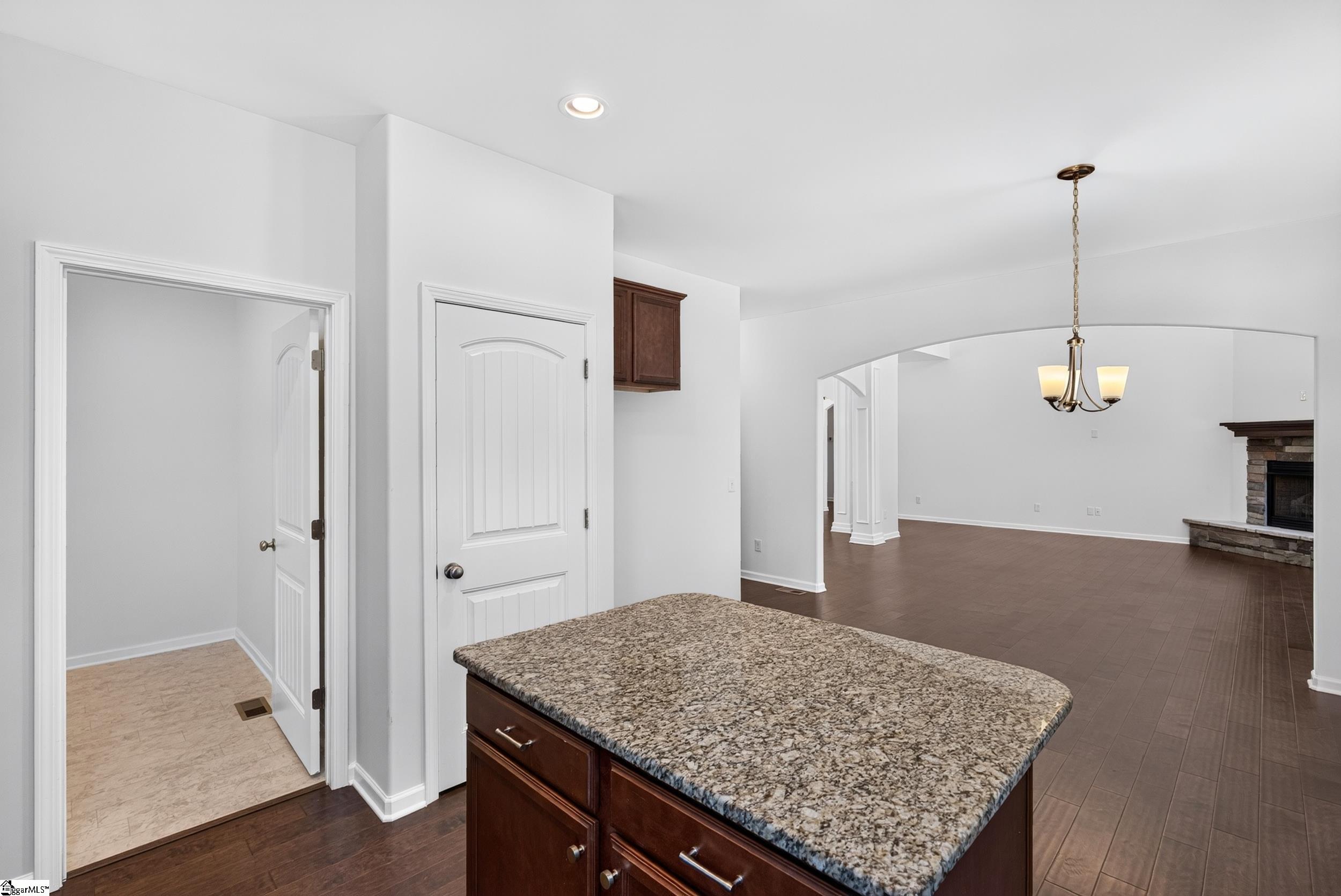 407 Oak Ridge Place Easley, SC 29642 - Photo 11 of 46