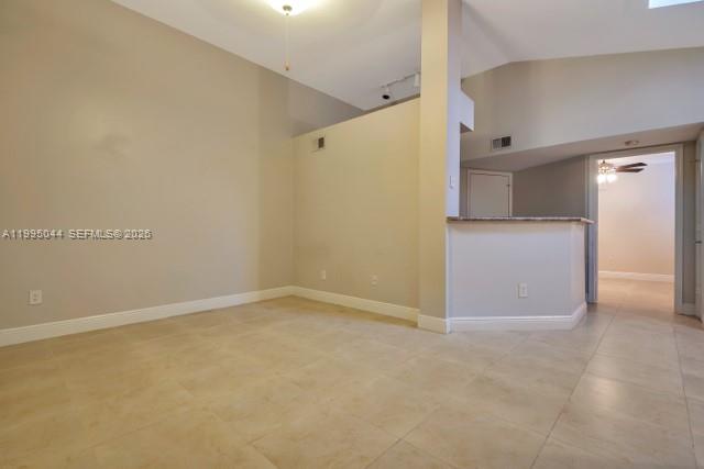 1365 Crystal Way, Unit F Delray Beach, FL 33444 - Photo 4 of 24