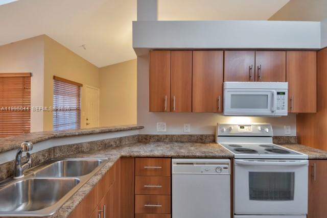 1365 Crystal Way, Unit F Delray Beach, FL 33444 - Photo 9 of 24