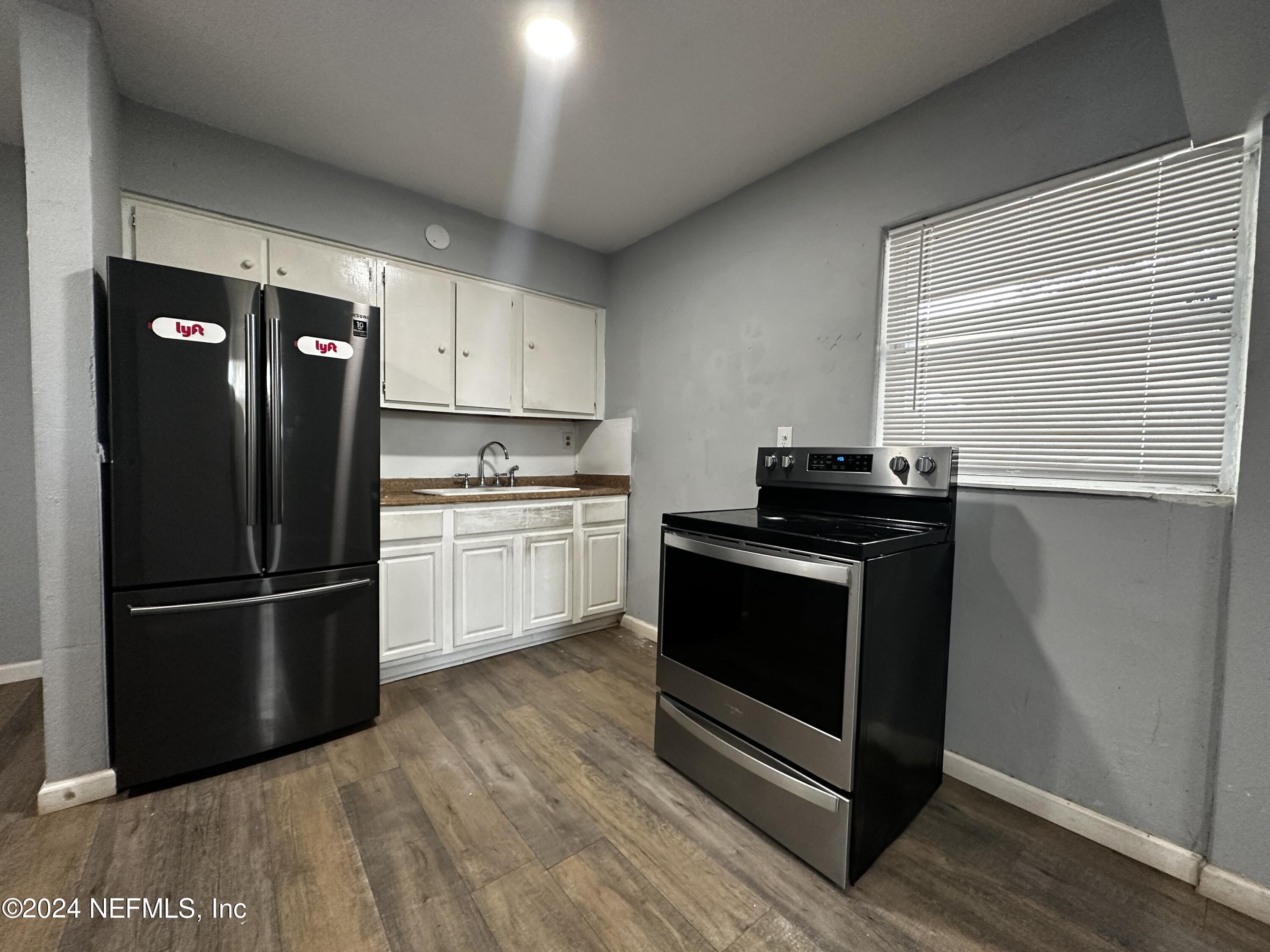 5926 Carnation Road Jacksonville, FL 32209 - Photo 5 of 12 IMG_4902
